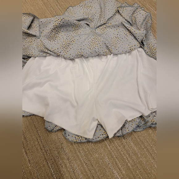 Saints & Hearts Floral Pleated Skort, Size M - Picture 2 of 5